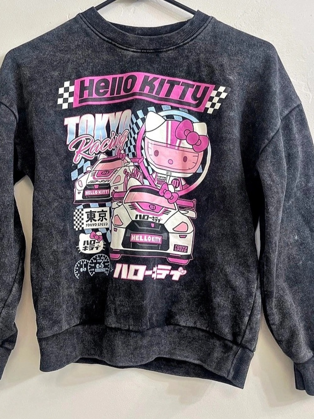 Sanrio Hello Kitty Racing Graphic Sweatshirt in Black & Pink Size Large (11/12)